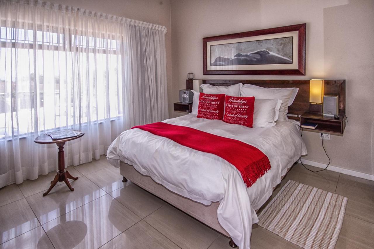 Ohannas Bnb & Self Catering Плеттенберг-Бей Экстерьер фото