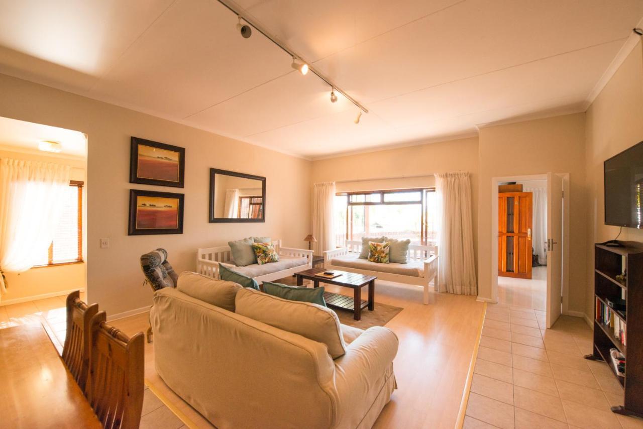 Ohannas Bnb & Self Catering Плеттенберг-Бей Экстерьер фото