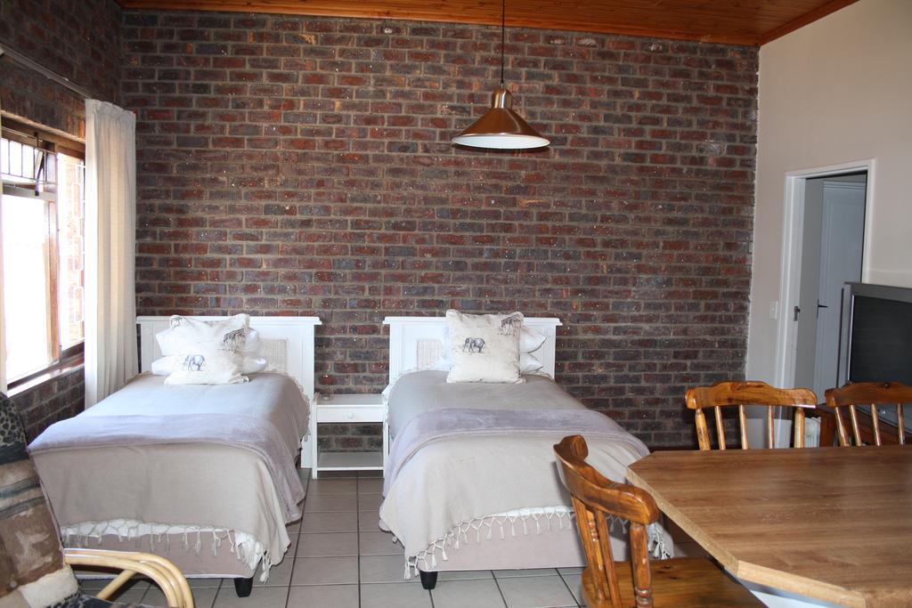 Ohannas Bnb & Self Catering Плеттенберг-Бей Экстерьер фото