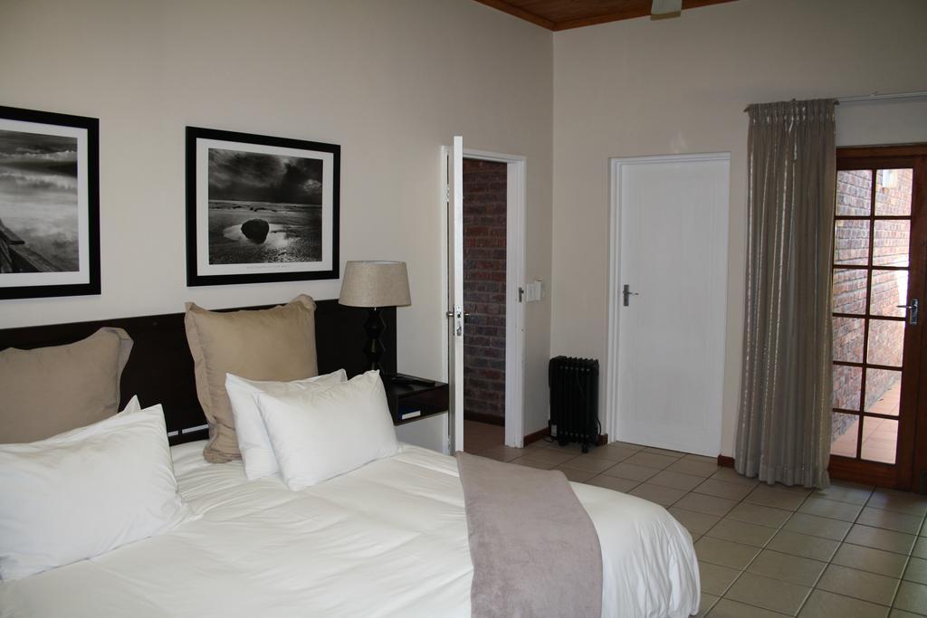 Ohannas Bnb & Self Catering Плеттенберг-Бей Экстерьер фото