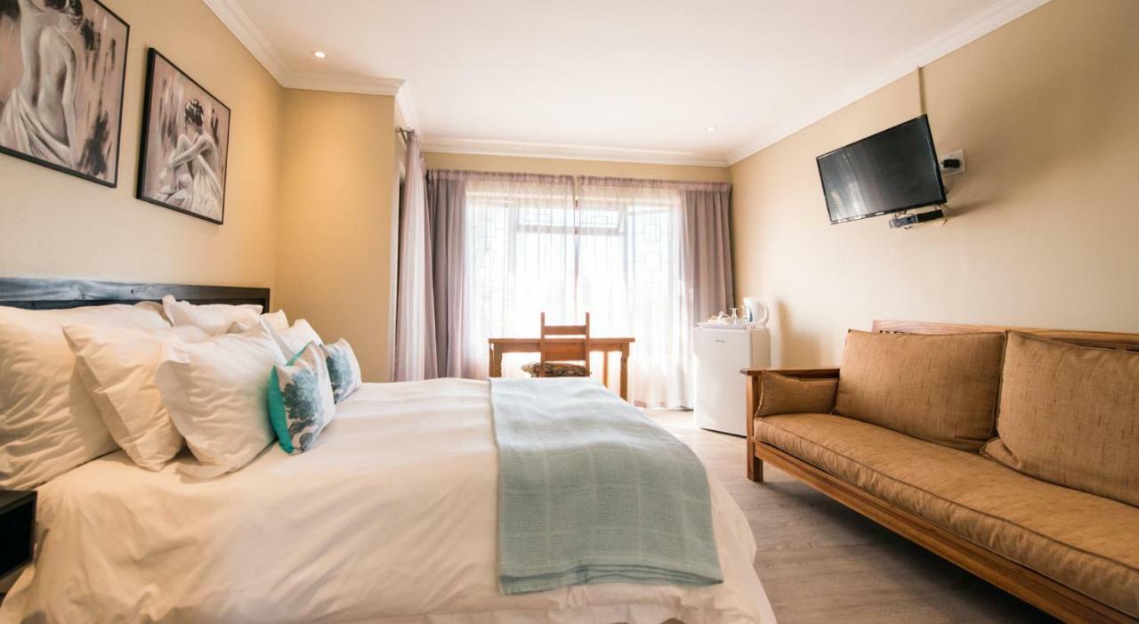 Ohannas Bnb & Self Catering Плеттенберг-Бей Экстерьер фото